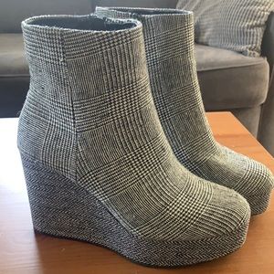 Never worn Mix no 6 booties